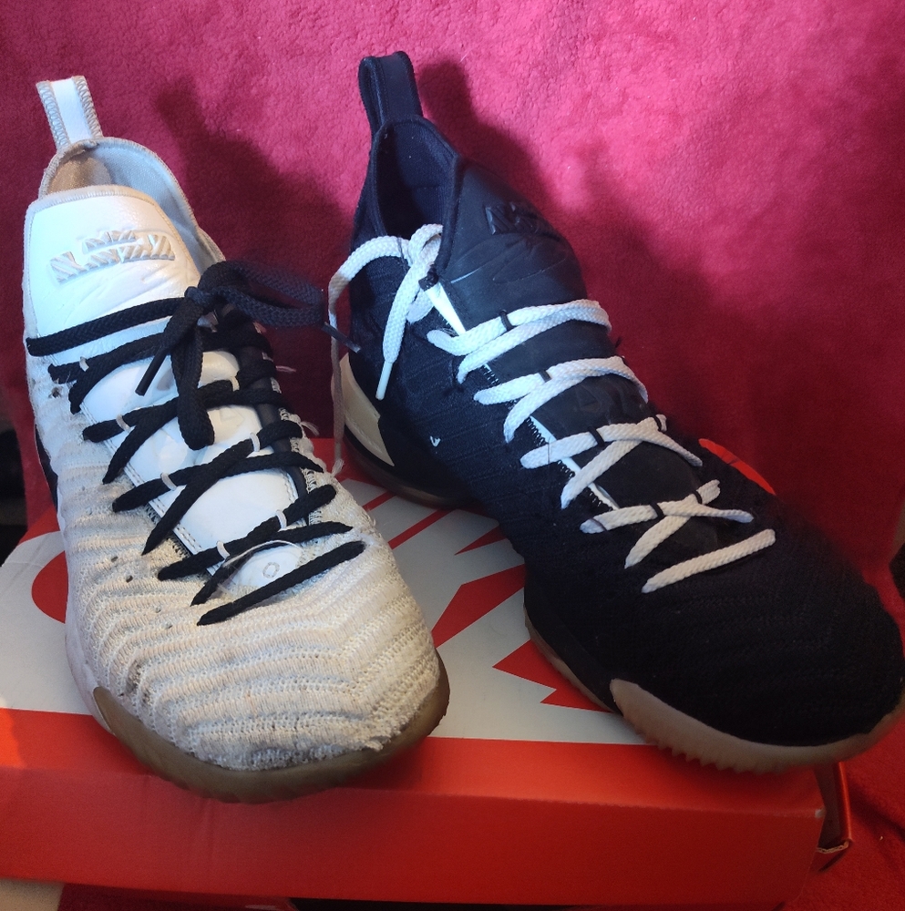 Nike Air Max 98 Black and White Men's Sneakers
